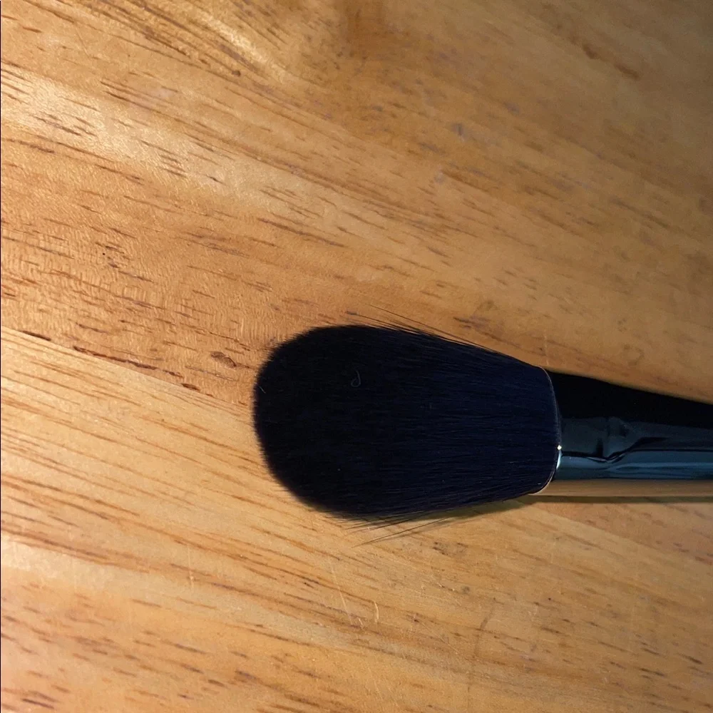 MAC Cosmetics Black Makeup Brush 109S
